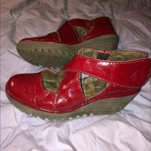 Red patent leather Fly London wedge sz 42.